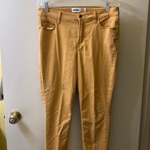 Women’s gold pants